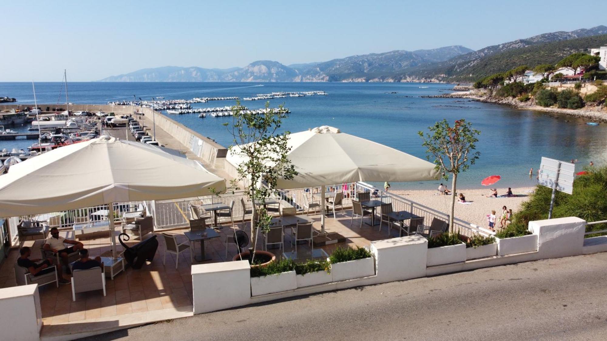 Bue Marino Hotel & Roof Lounge Cala Gonone Bagian luar foto
