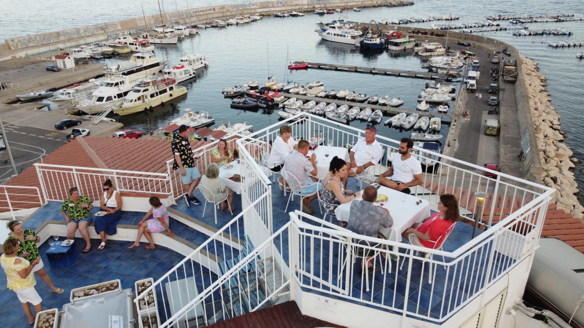 Bue Marino Hotel & Roof Lounge Cala Gonone Bagian luar foto