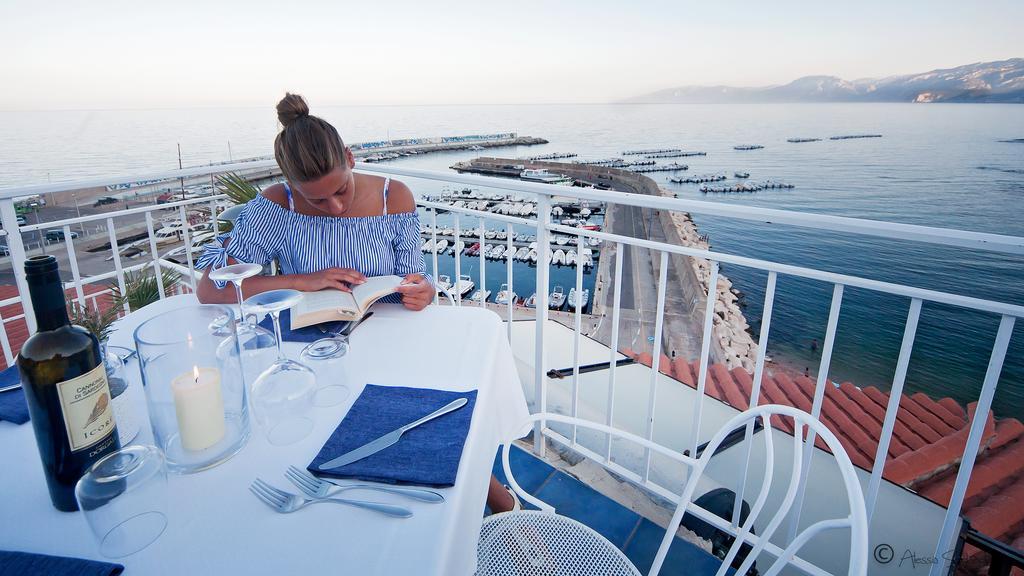 Bue Marino Hotel & Roof Lounge Cala Gonone Bagian luar foto